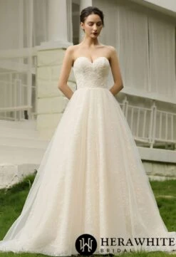 Robe De Mariée Princesse Bustier Et Dentelle 9 Robe De Mariée Princesse Bustier Et Dentelle -Soiree Blanche Boutique c4af6f8019