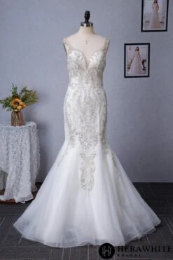 Robe De Mariée Sirène Brodée Et Perlée -Soiree Blanche Boutique c8a91651c8 scaled 1
