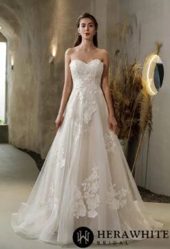 Robe De Mariée En Dentelle Florale Avec Bretelles Détachables Aux épaules 7 Robe De Mariée En Dentelle Florale Avec Bretelles Détachables Aux épaules -Soiree Blanche Boutique d96c9ea2a6