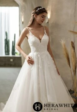 Robe De Mariée Princesse à Sequins Dentelle Florale Et Volants -Soiree Blanche Boutique d9a8c0ca99