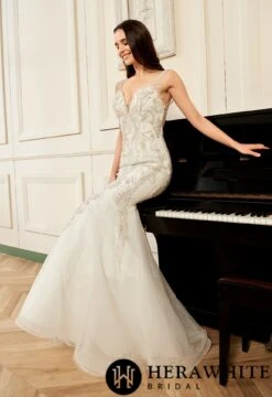 Robe De Mariée Sirène Brodée Et Perlée -Soiree Blanche Boutique dfb01a719c