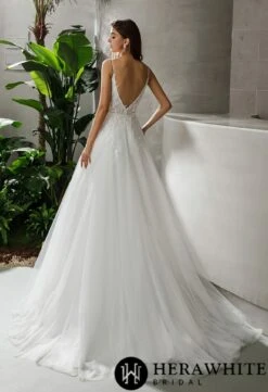 Robe De Mariée Longue En Dentelle Col En V Et Bretelles Perlées -Soiree Blanche Boutique eb556e786d