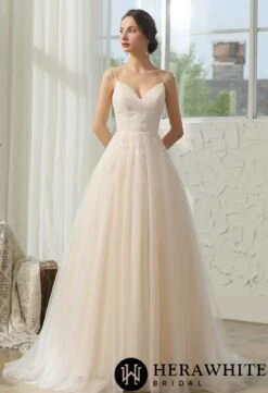 Robe De Mariée Ligne A Plissée En Dentelle élégante -Soiree Blanche Boutique ed105490ef