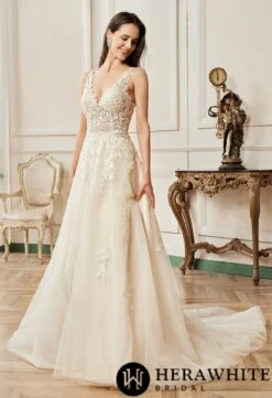 Robe De Mariée A Décolleté V Et Bretelles En Dentelle -Soiree Blanche Boutique f0ab00d357