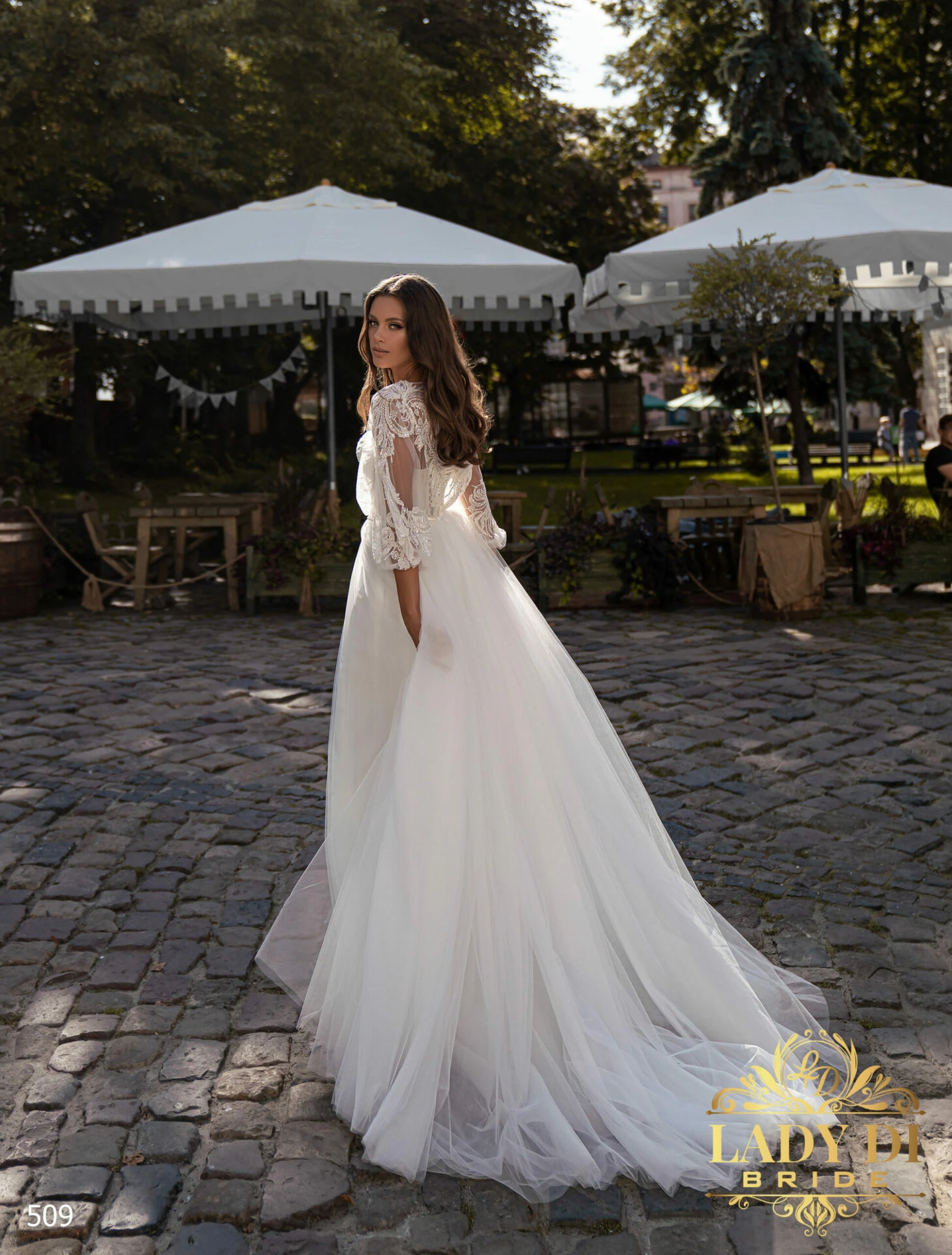 Robe De Mariée Bustier Plissé Avec Haut En Tulle Robe De Mariée Bustier Plissé Avec Haut En Tulle -Soiree Blanche Boutique wholesale Wedding dress Lady Di Bride 509 3 scaled 1