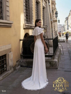 Robe De Mariée Fourreau Bustier Avec Cape -Soiree Blanche Boutique wholesale Wedding dress Lady Di Bride 514 3 scaled 1